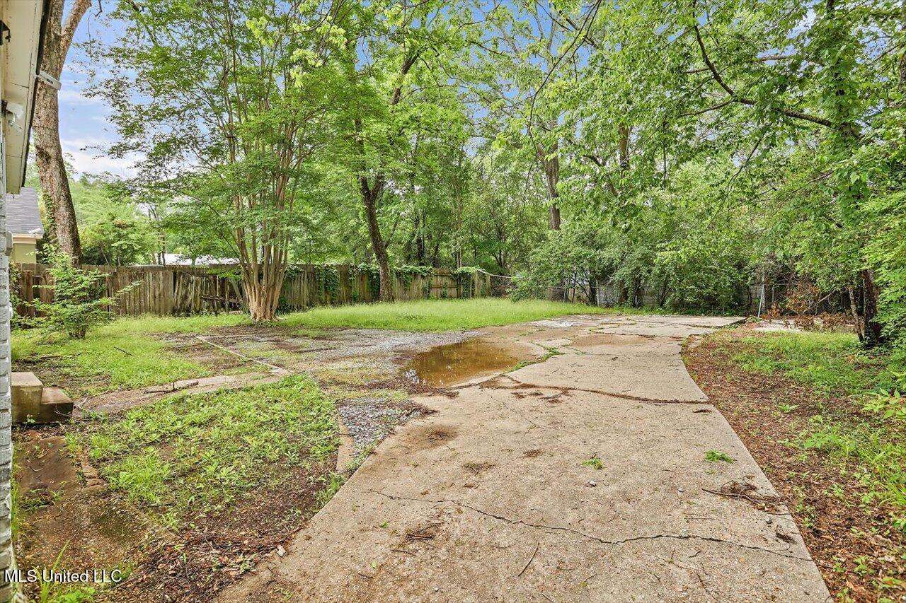 4067 North State Street, Jackson, MS 39206