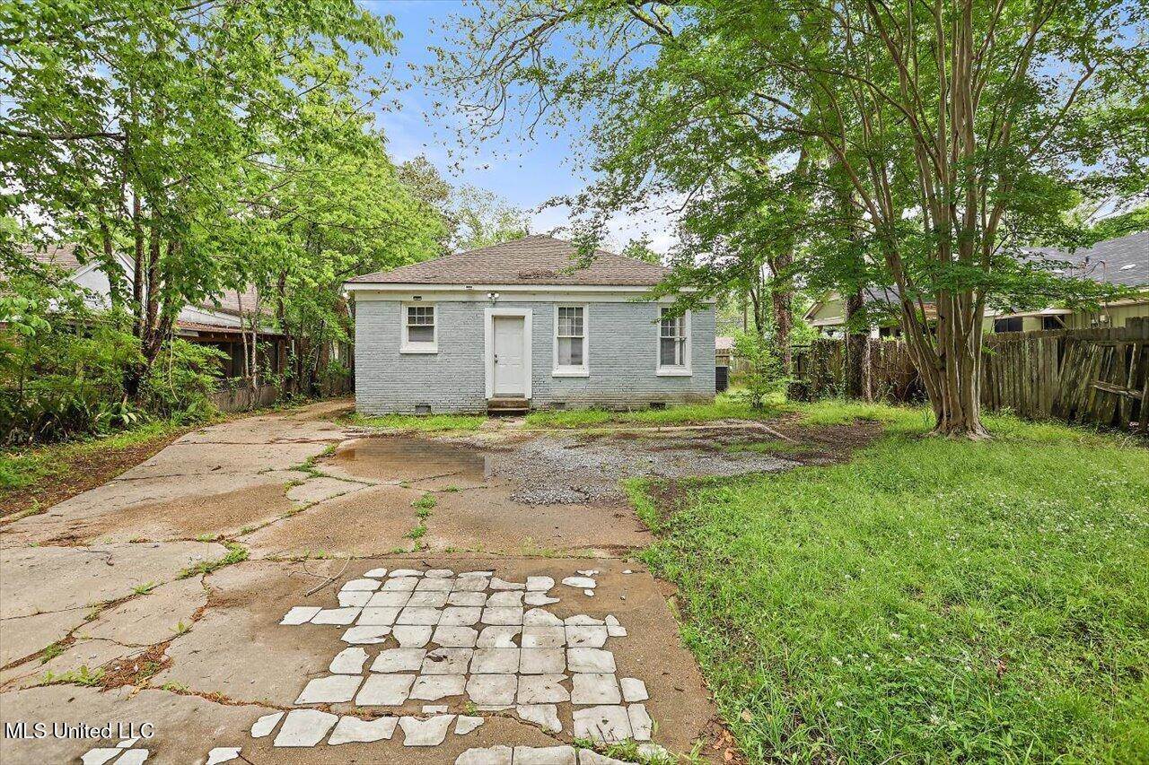 4067 North State Street, Jackson, MS 39206