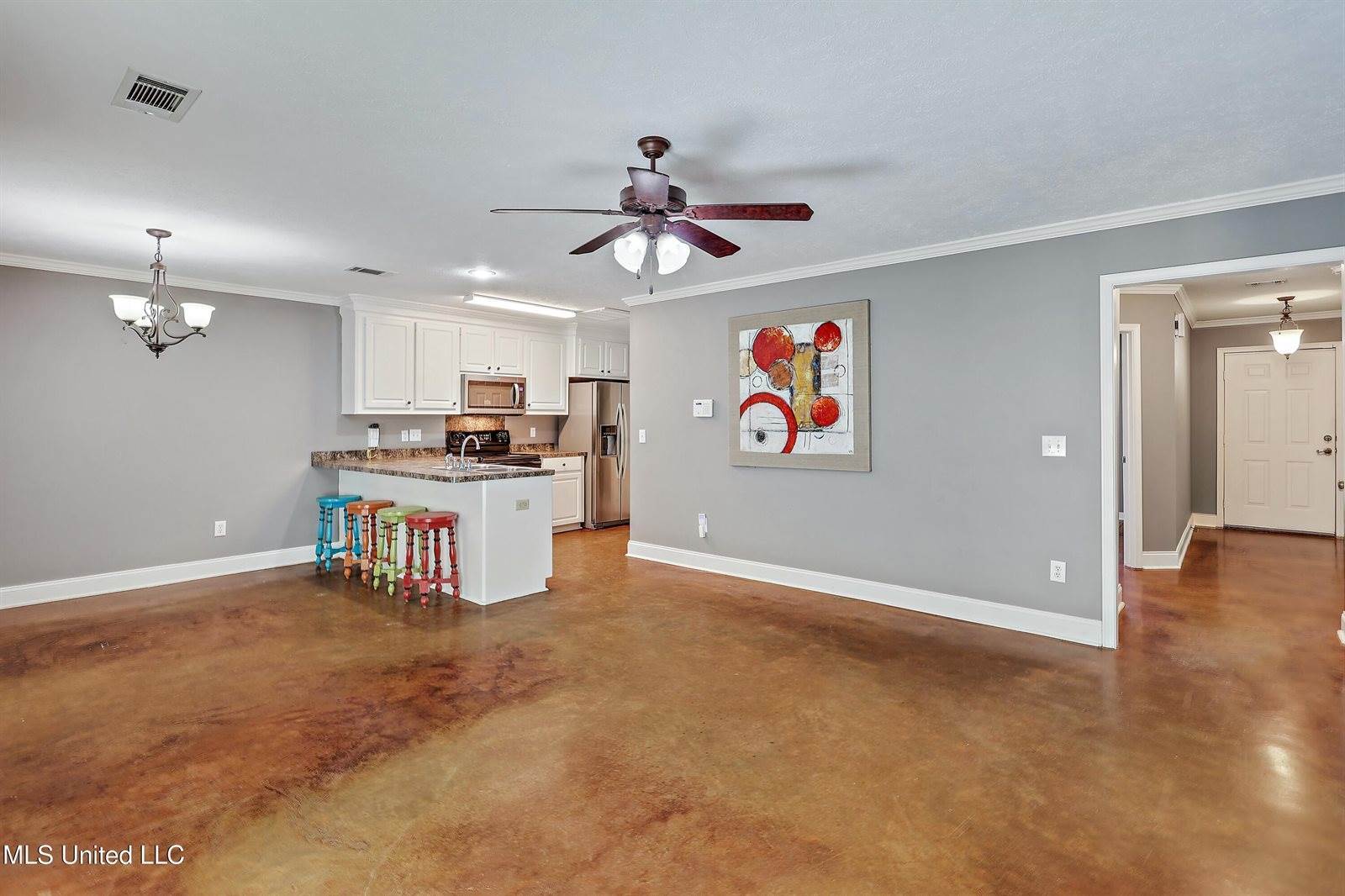 132 Cedar Spring Circle, Pearl, MS 39208