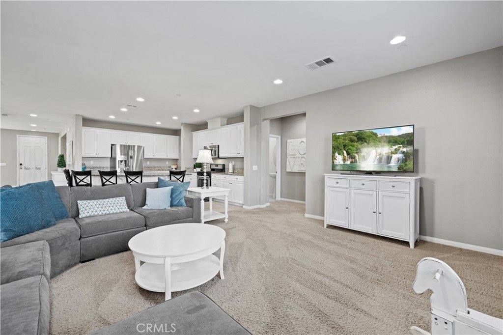 20521 Brookie Lane, Saugus, CA 91350