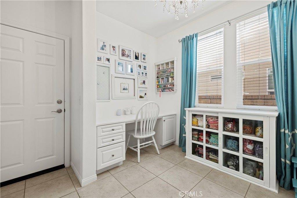 20521 Brookie Lane, Saugus, CA 91350