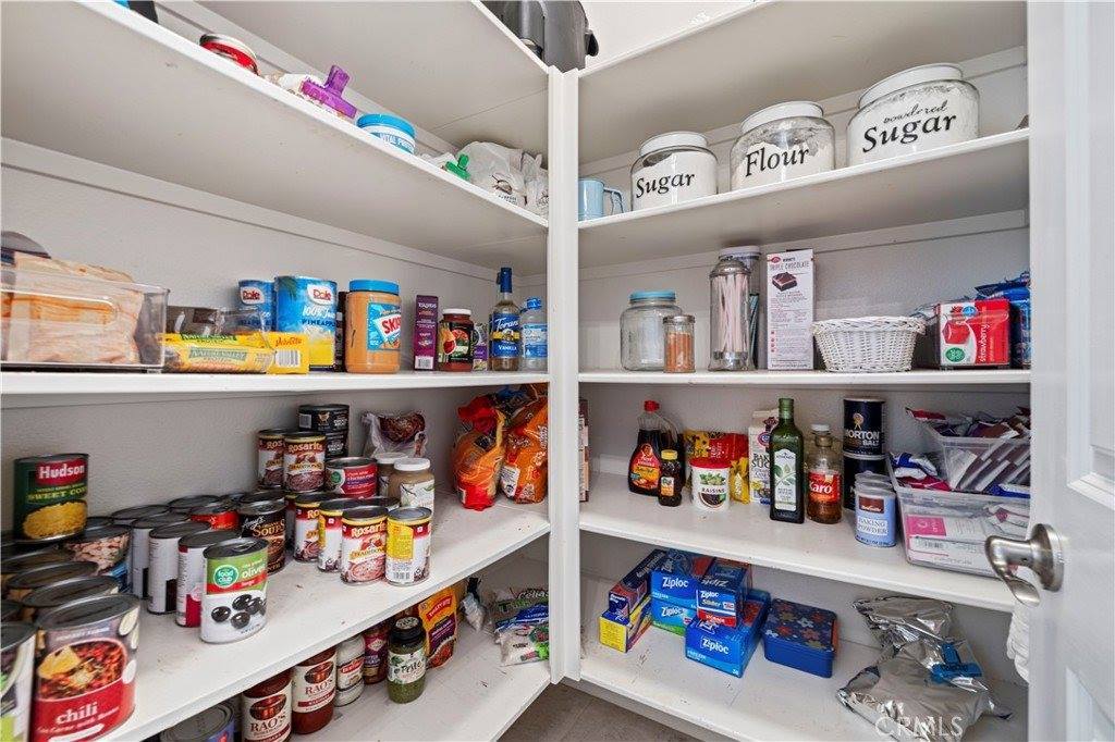 20521 Brookie Lane, Saugus, CA 91350