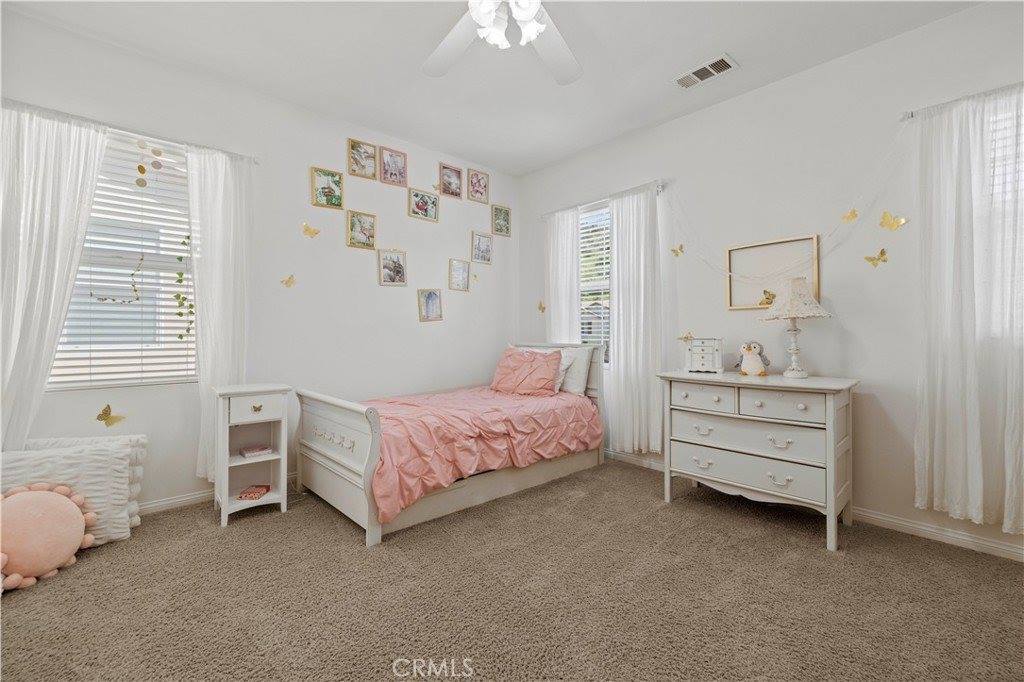 20521 Brookie Lane, Saugus, CA 91350