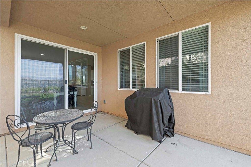 20521 Brookie Lane, Saugus, CA 91350