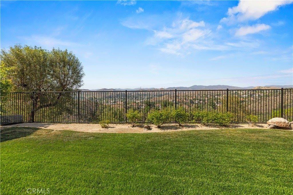 20521 Brookie Lane, Saugus, CA 91350