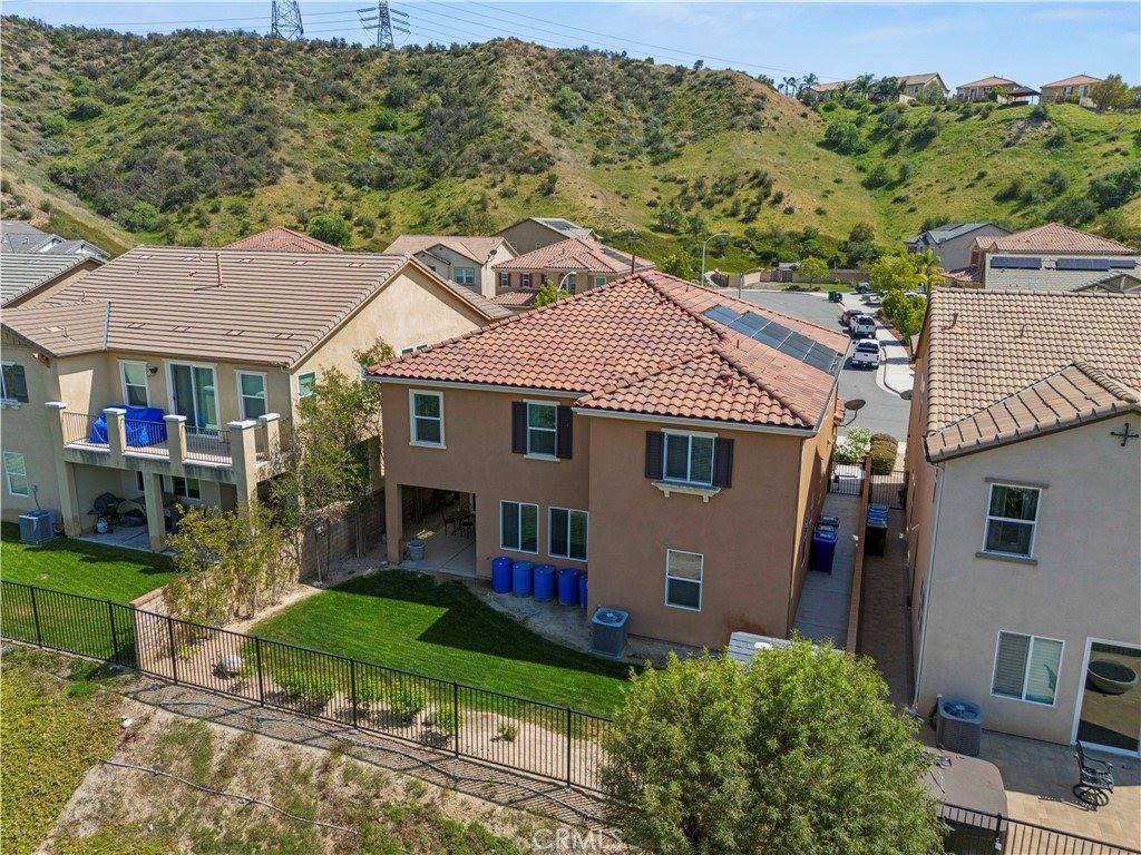 20521 Brookie Lane, Saugus, CA 91350