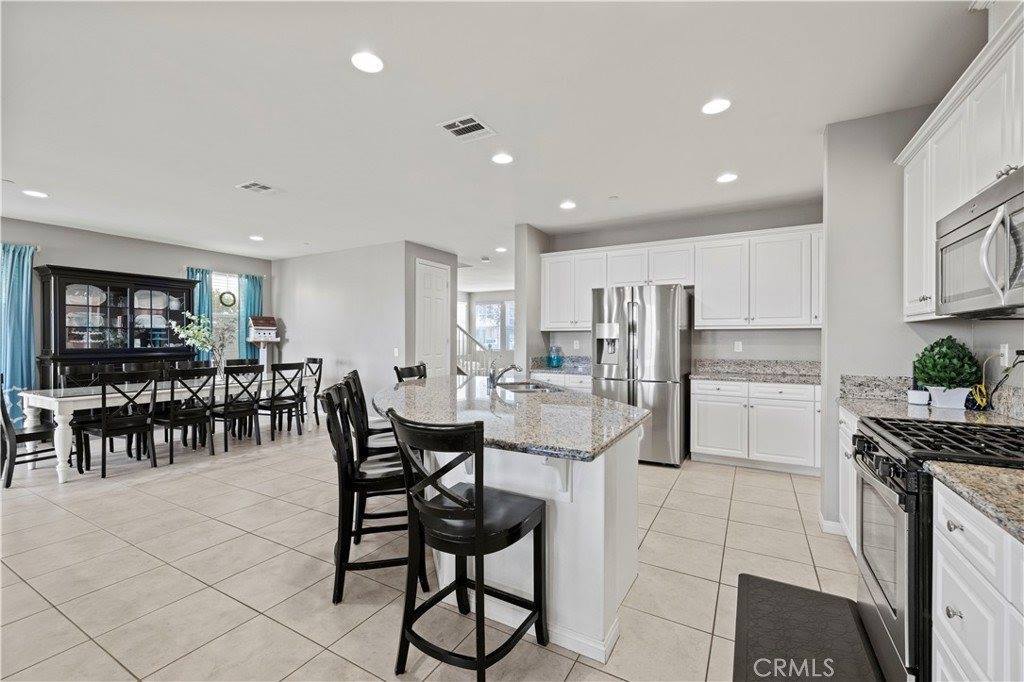 20521 Brookie Lane, Saugus, CA 91350