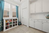 20521 Brookie Lane, Saugus, CA 91350