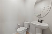 20521 Brookie Lane, Saugus, CA 91350