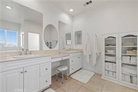 20521 Brookie Lane, Saugus, CA 91350