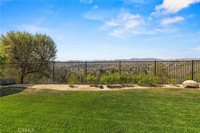 20521 Brookie Lane, Saugus, CA 91350