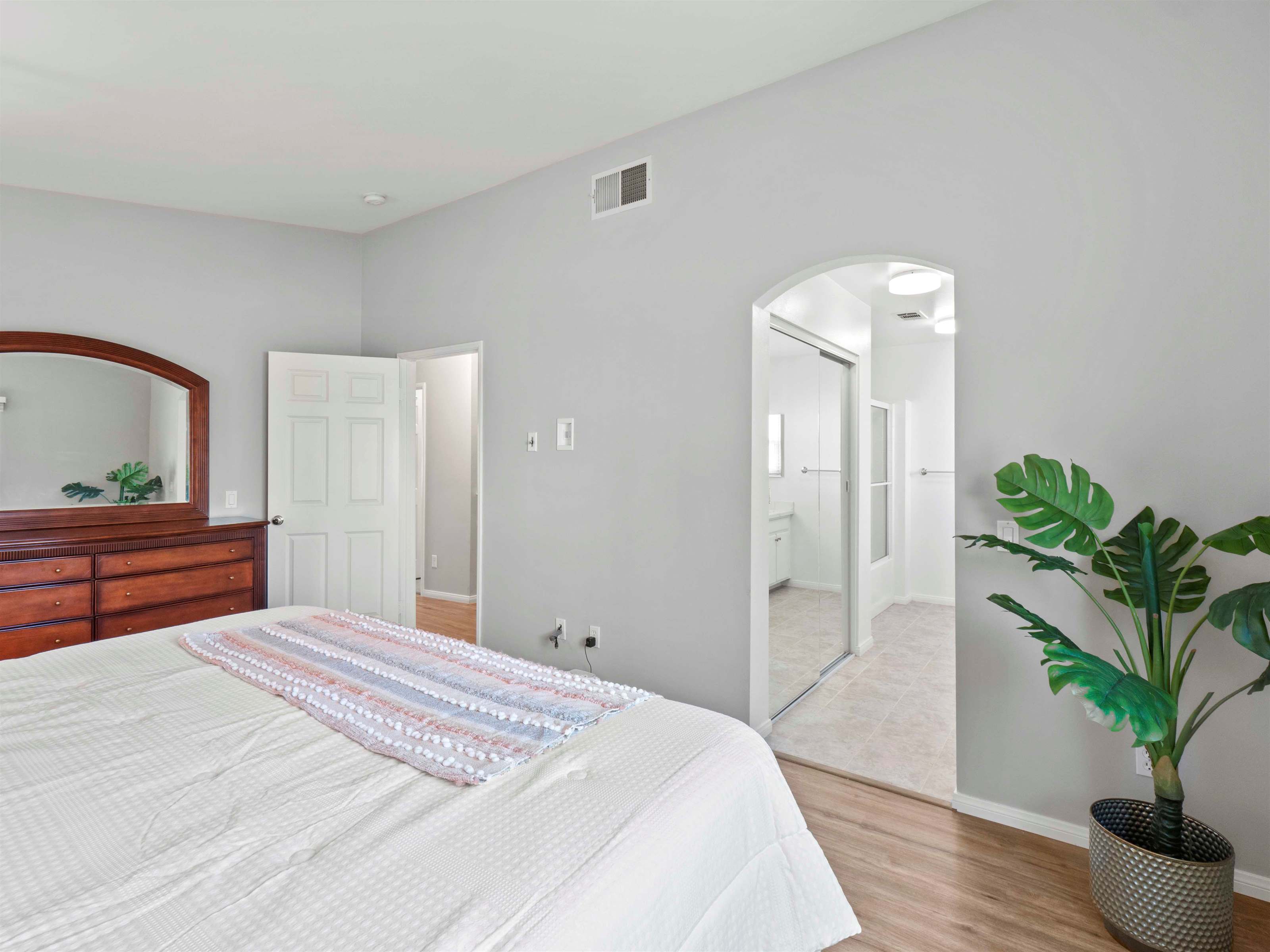 15122 Roxford St # 15, Sylmar, CA 91342