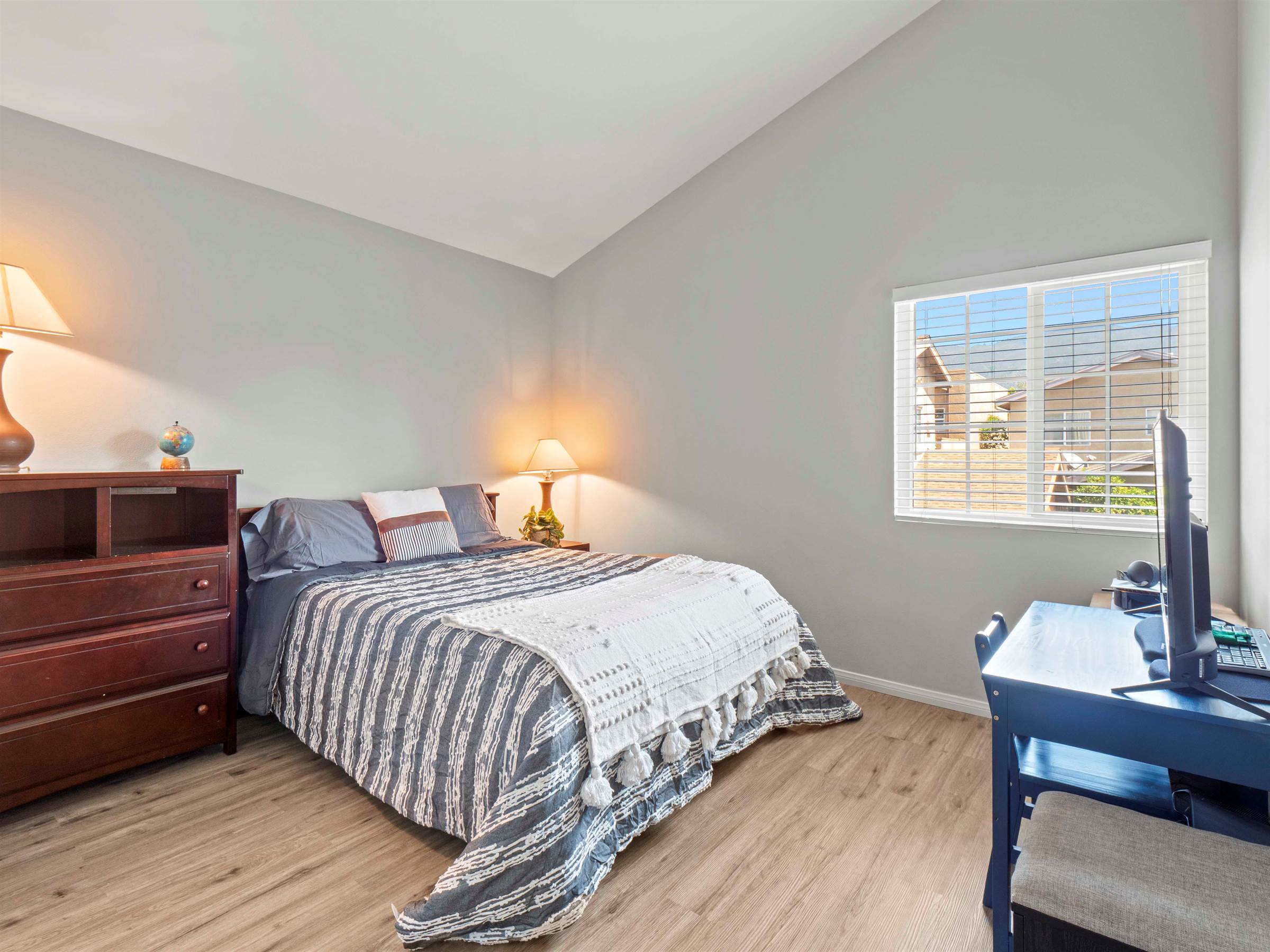 15122 Roxford St # 15, Sylmar, CA 91342