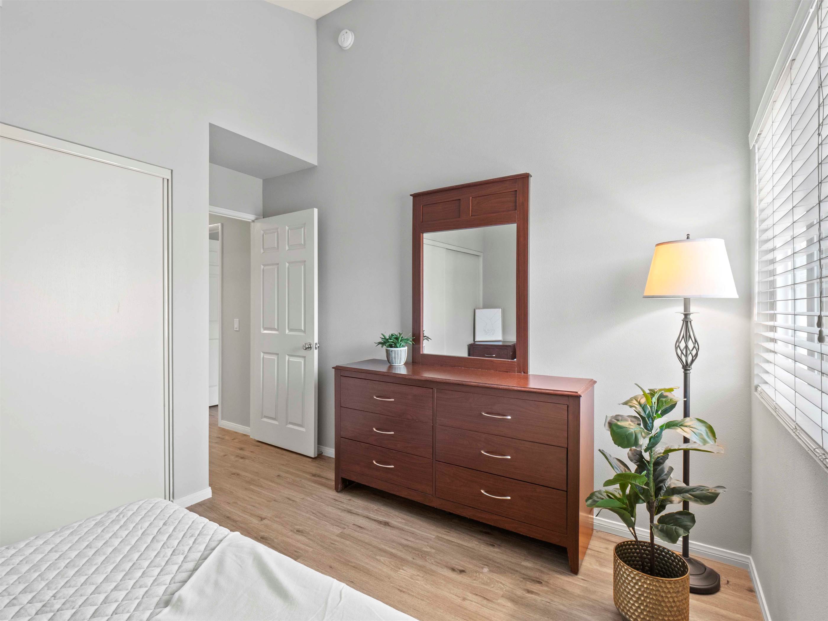 15122 Roxford St # 15, Sylmar, CA 91342