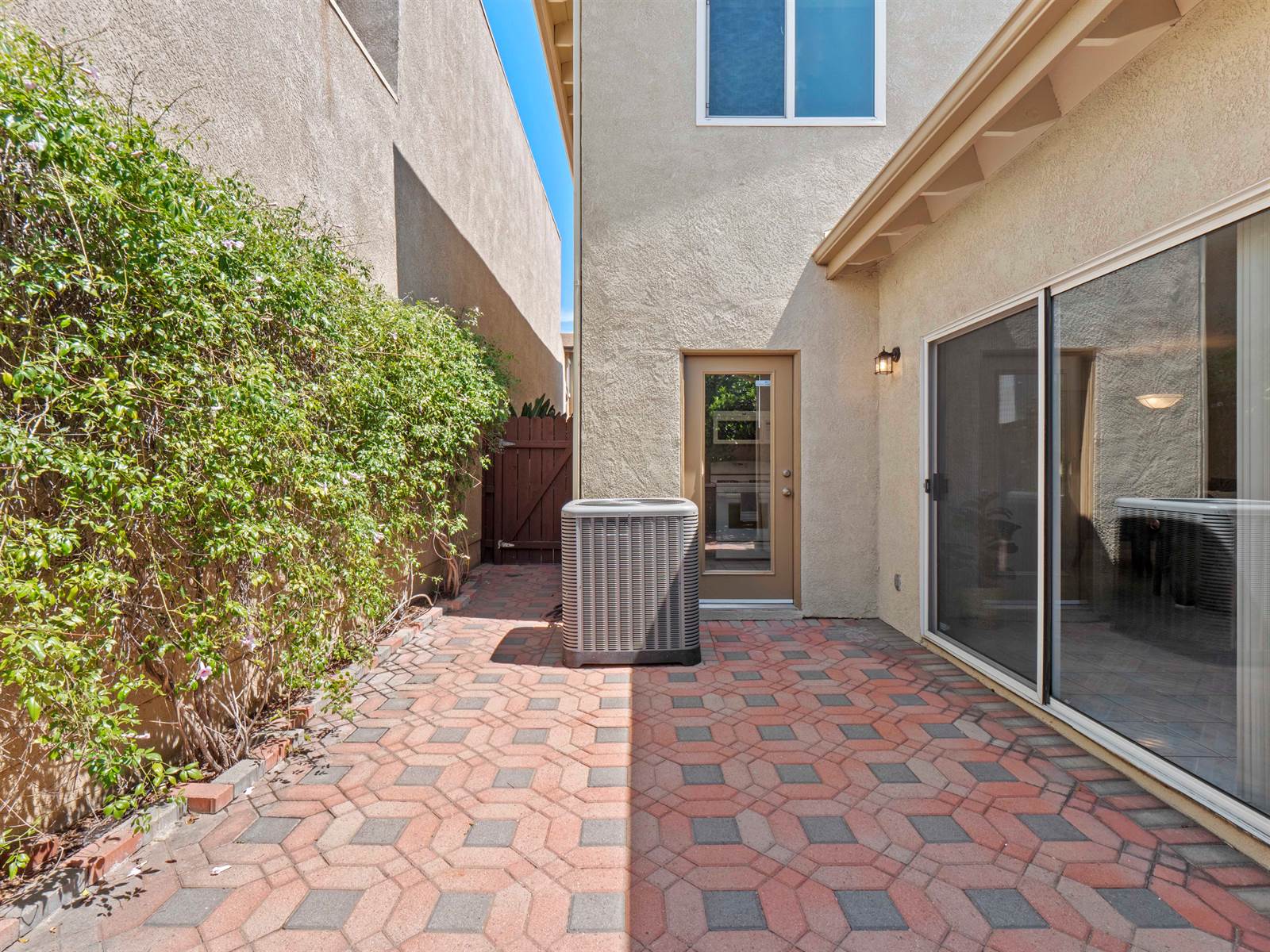 15122 Roxford St # 15, Sylmar, CA 91342