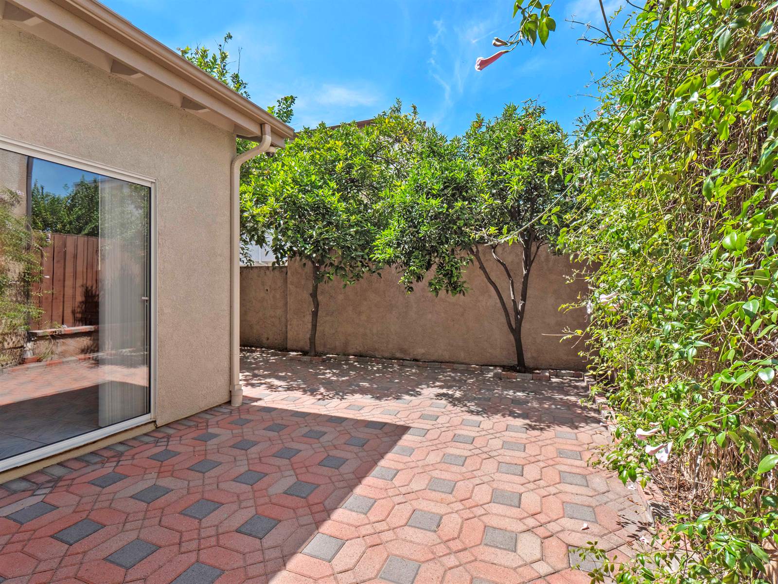 15122 Roxford St # 15, Sylmar, CA 91342