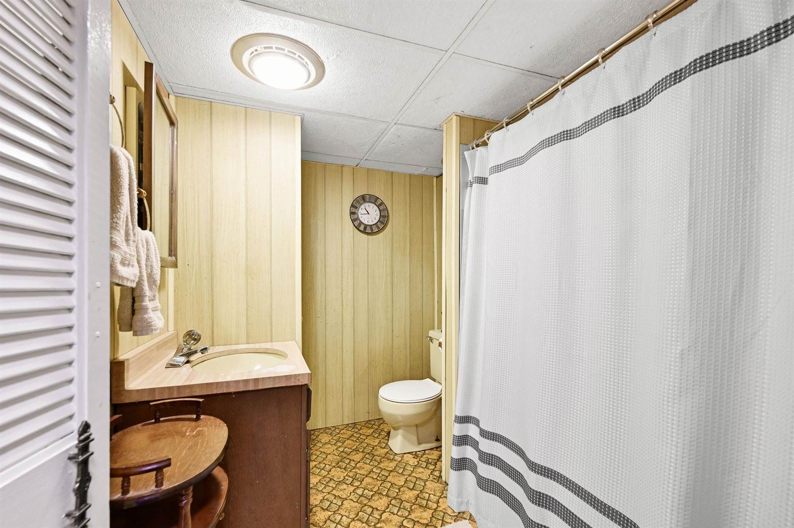 N7525 East Lakeshore Dr, Whitewater, WI 53190