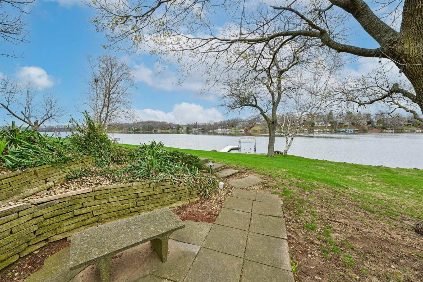 N7525 East Lakeshore Dr, Whitewater, WI 53190