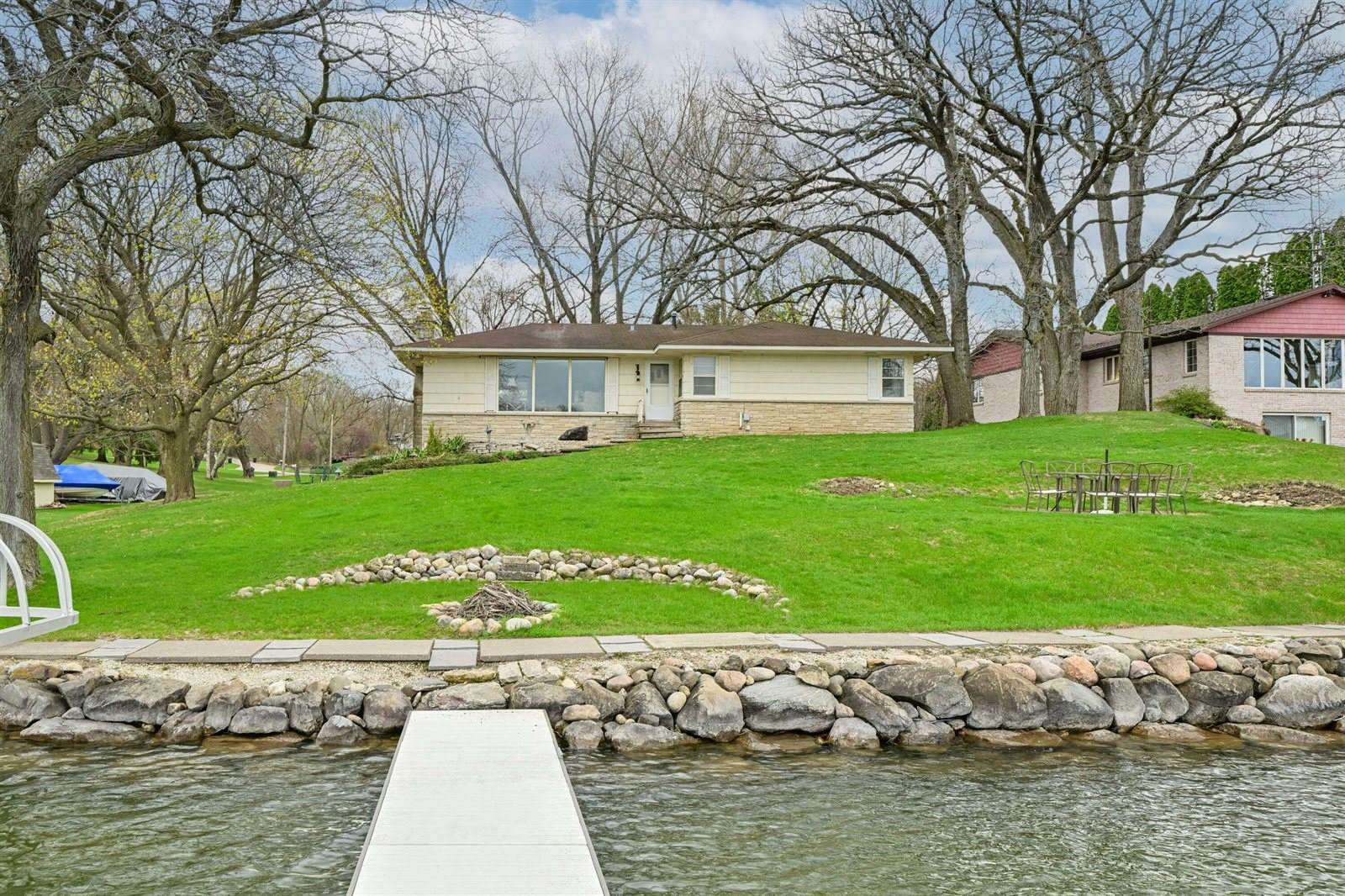 N7525 East Lakeshore Dr, Whitewater, WI 53190
