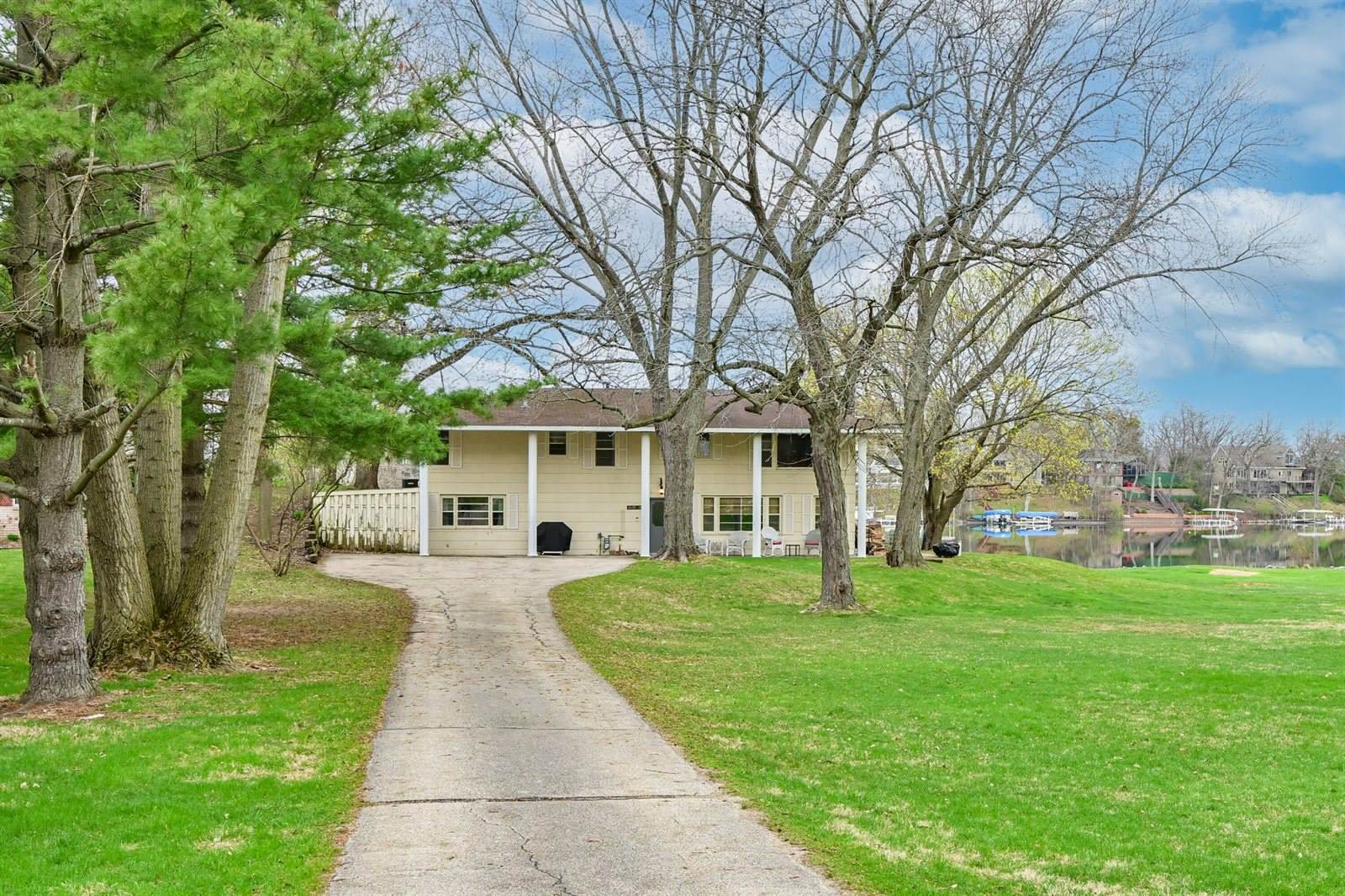 N7525 East Lakeshore Dr, Whitewater, WI 53190