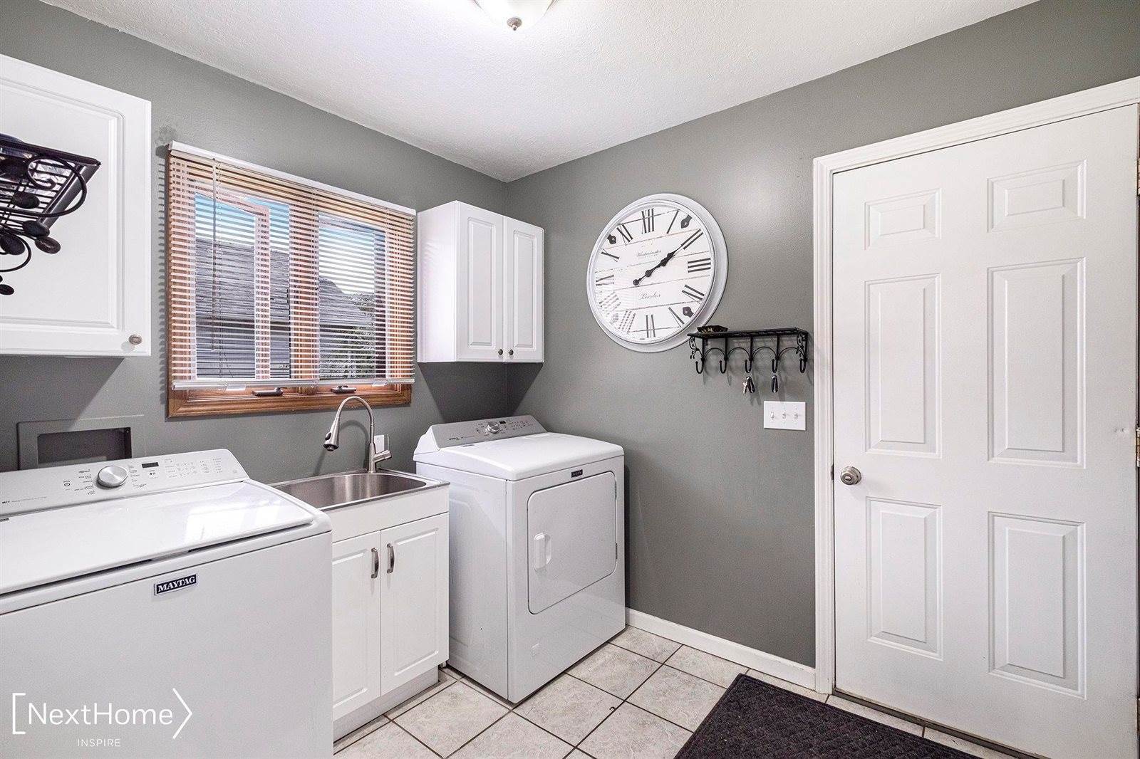 5451 Windermere Drive, Grand Blanc, MI 48439