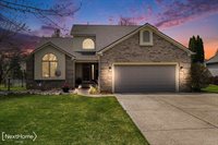 5451 Windermere Drive, Grand Blanc, MI 48439