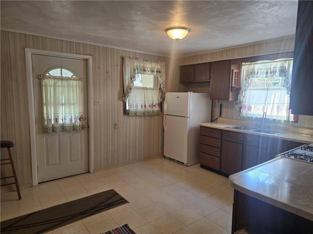 8 Spruce Street, Natrona, PA 15065