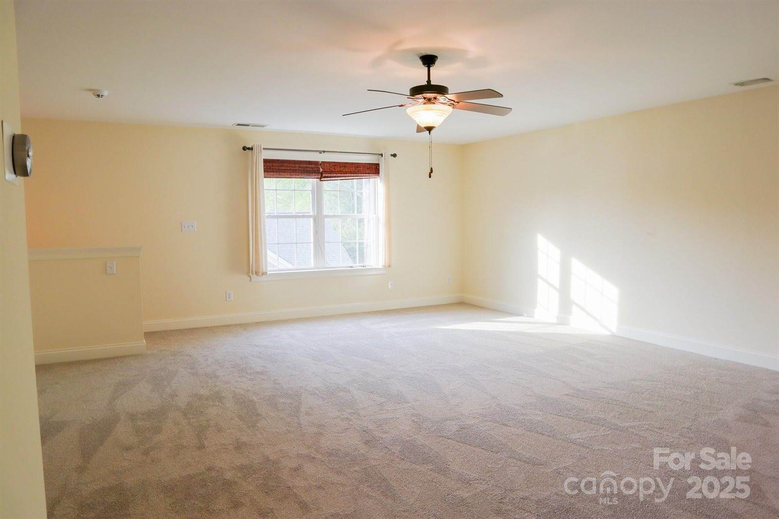 1215 39th Avenue NE, Hickory, NC 28601