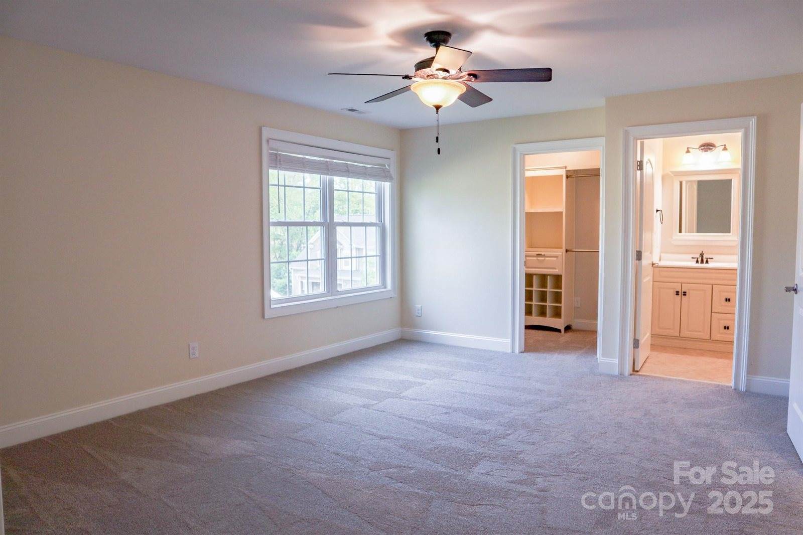 1215 39th Avenue NE, Hickory, NC 28601