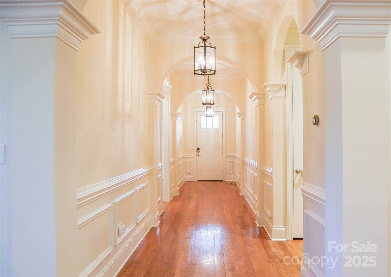 1215 39th Avenue NE, Hickory, NC 28601