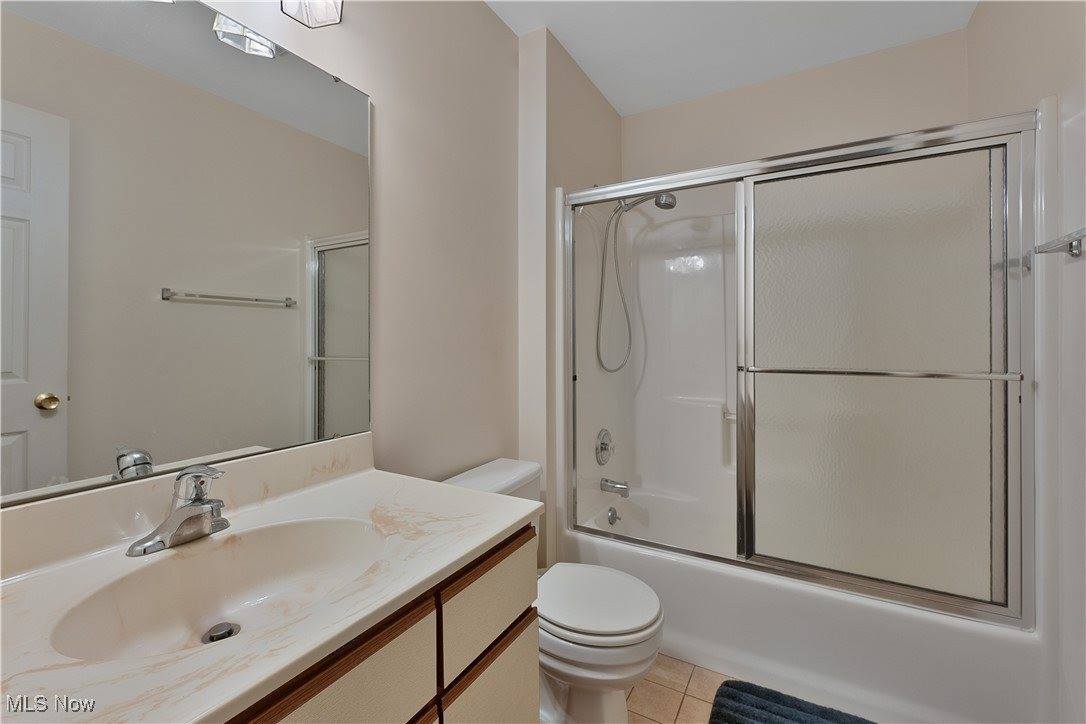 810 Southwestern Run, #19, Poland, OH 44514