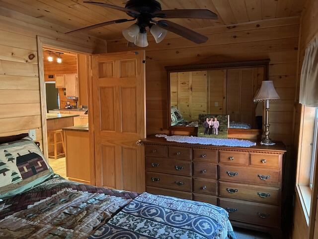 28 Valentine Lane, Dexter, ME 04930