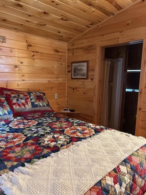 28 Valentine Lane, Dexter, ME 04930