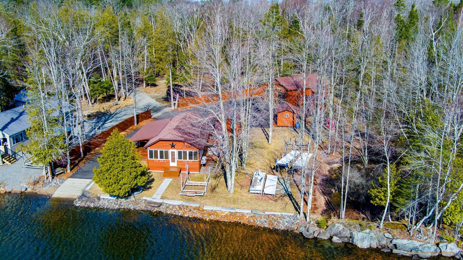 28 Valentine Lane, Dexter, ME 04930