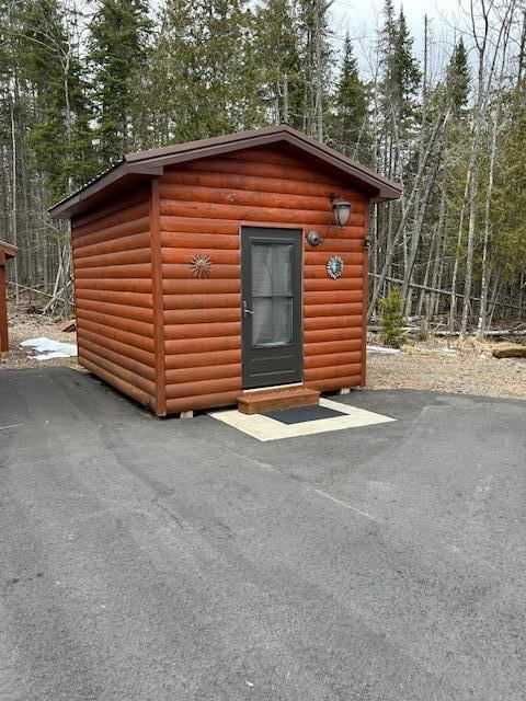 28 Valentine Lane, Dexter, ME 04930