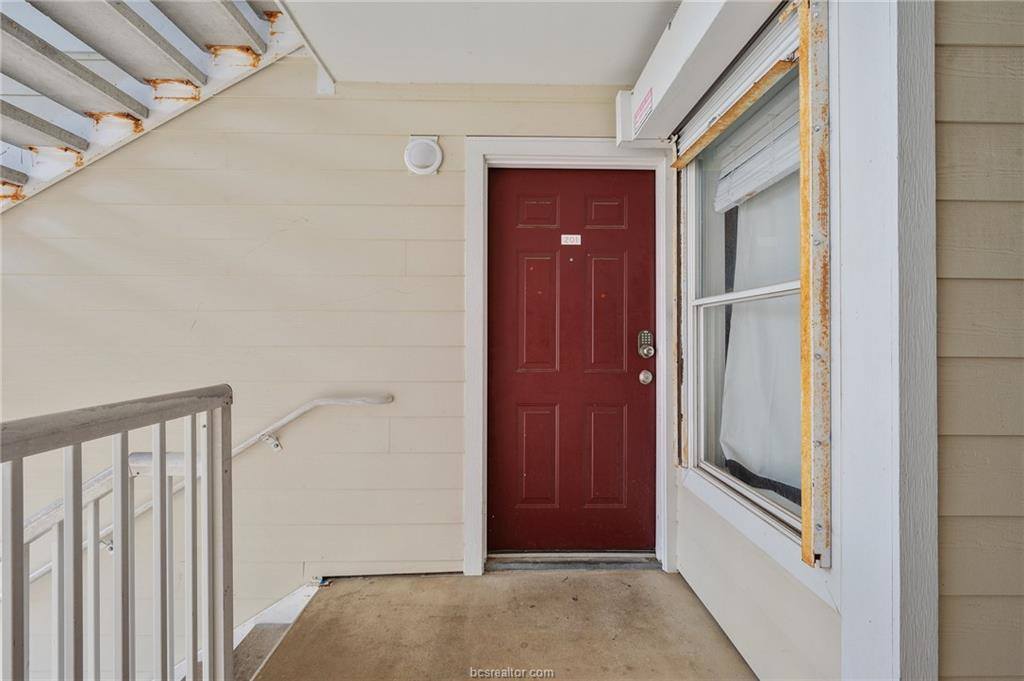 529 Southwest Parkway, College Station, TX 77840