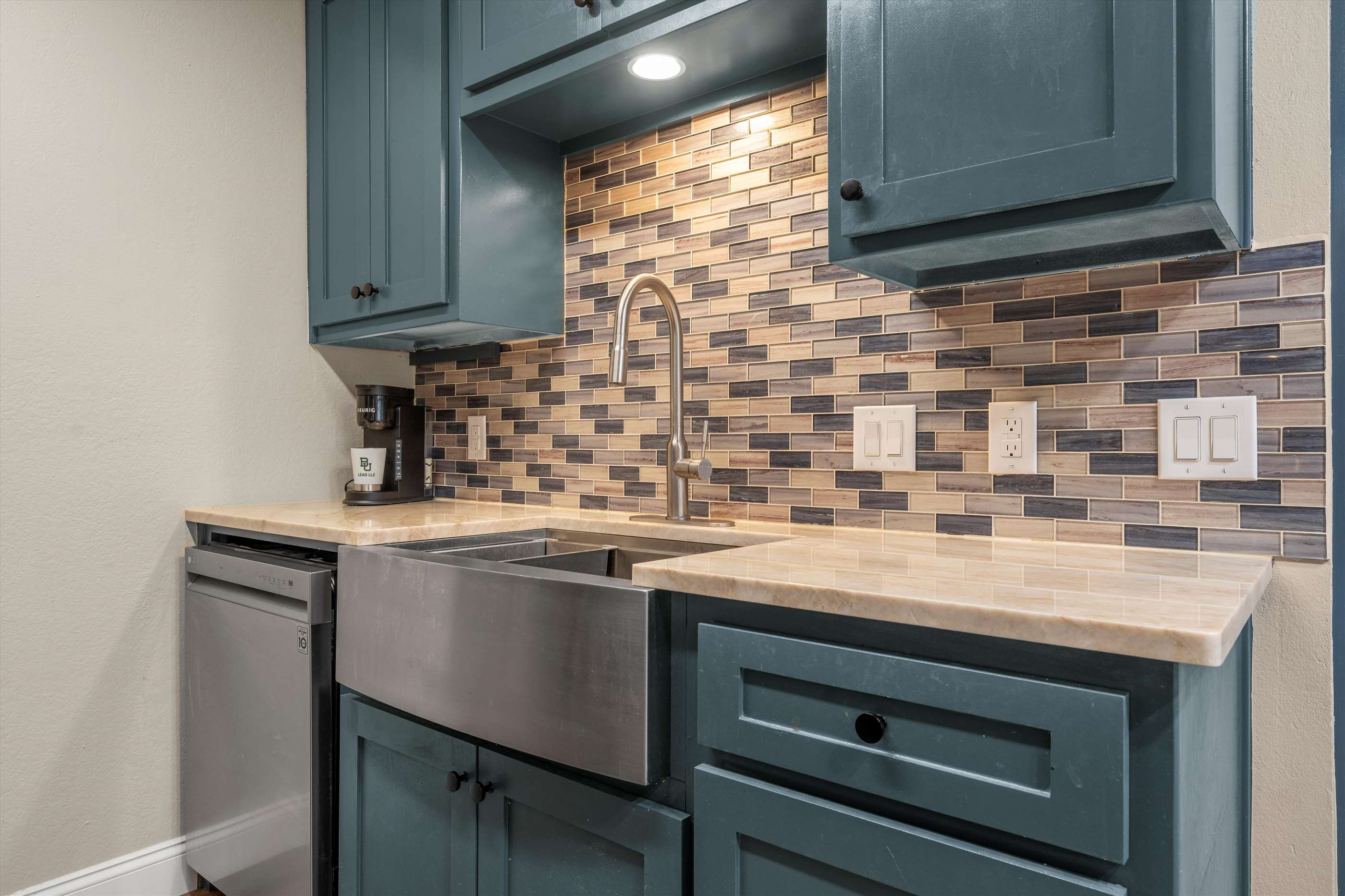 1421 S 12th Street, Waco, TX 76706