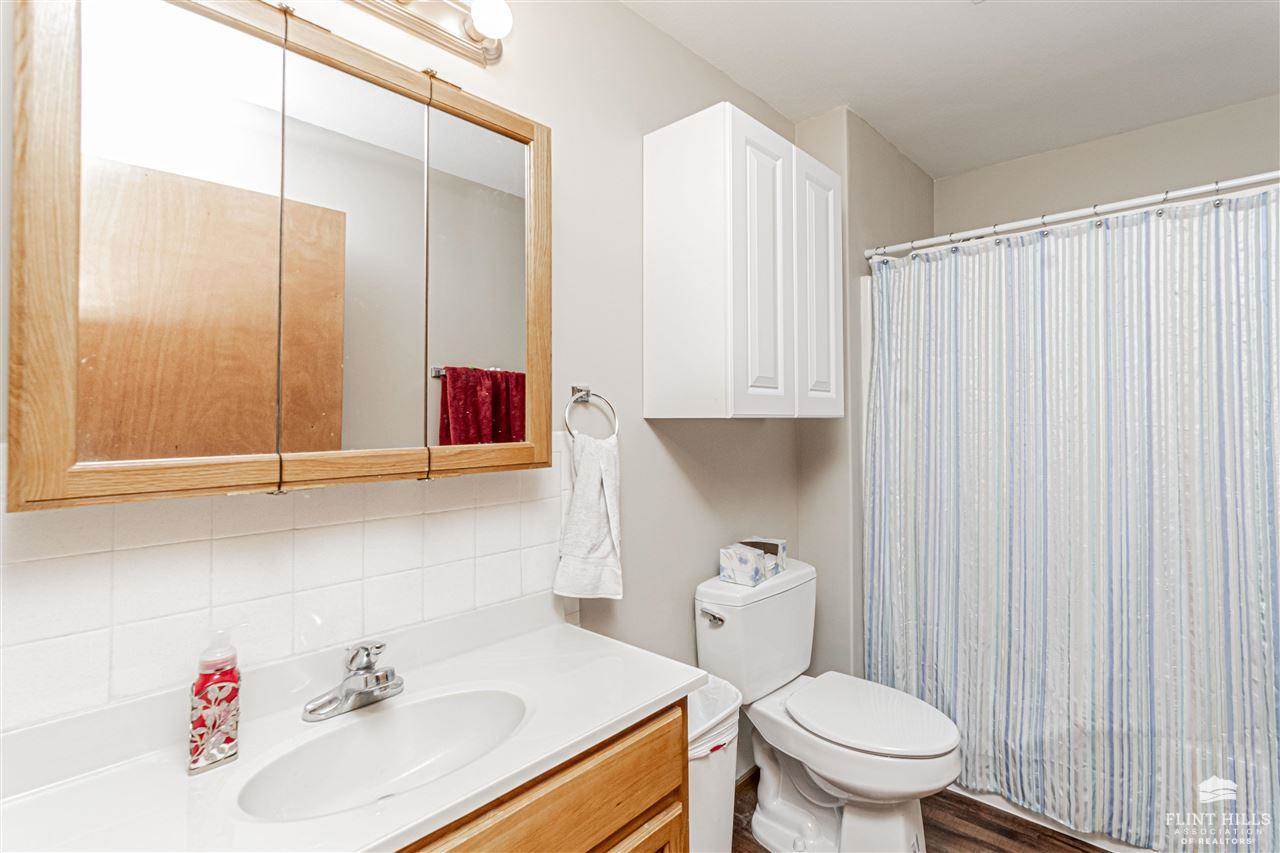 1614 West 1st Street, Abilene, KS 67410