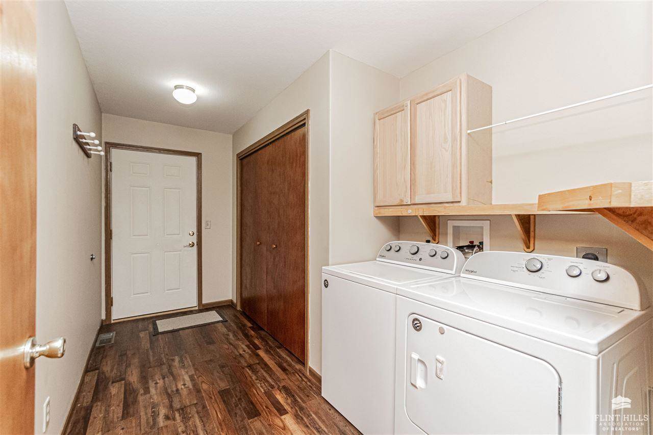 1614 West 1st Street, Abilene, KS 67410