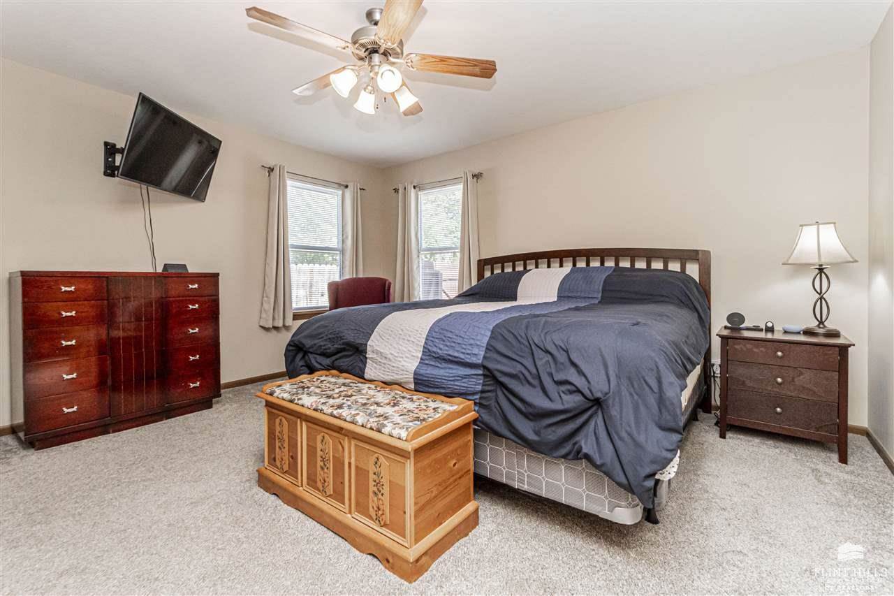 1614 West 1st Street, Abilene, KS 67410