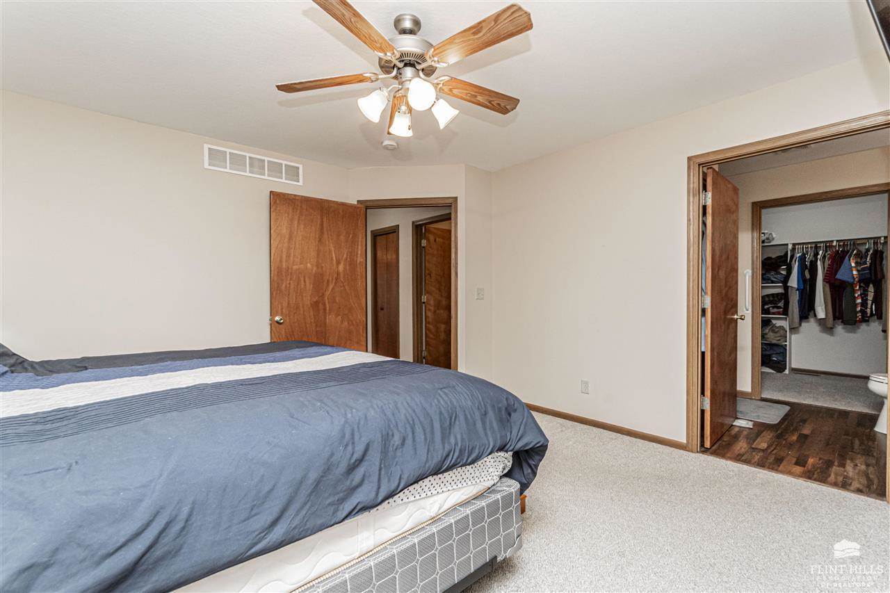 1614 West 1st Street, Abilene, KS 67410