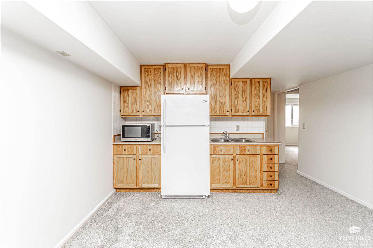 1614 West 1st Street, Abilene, KS 67410