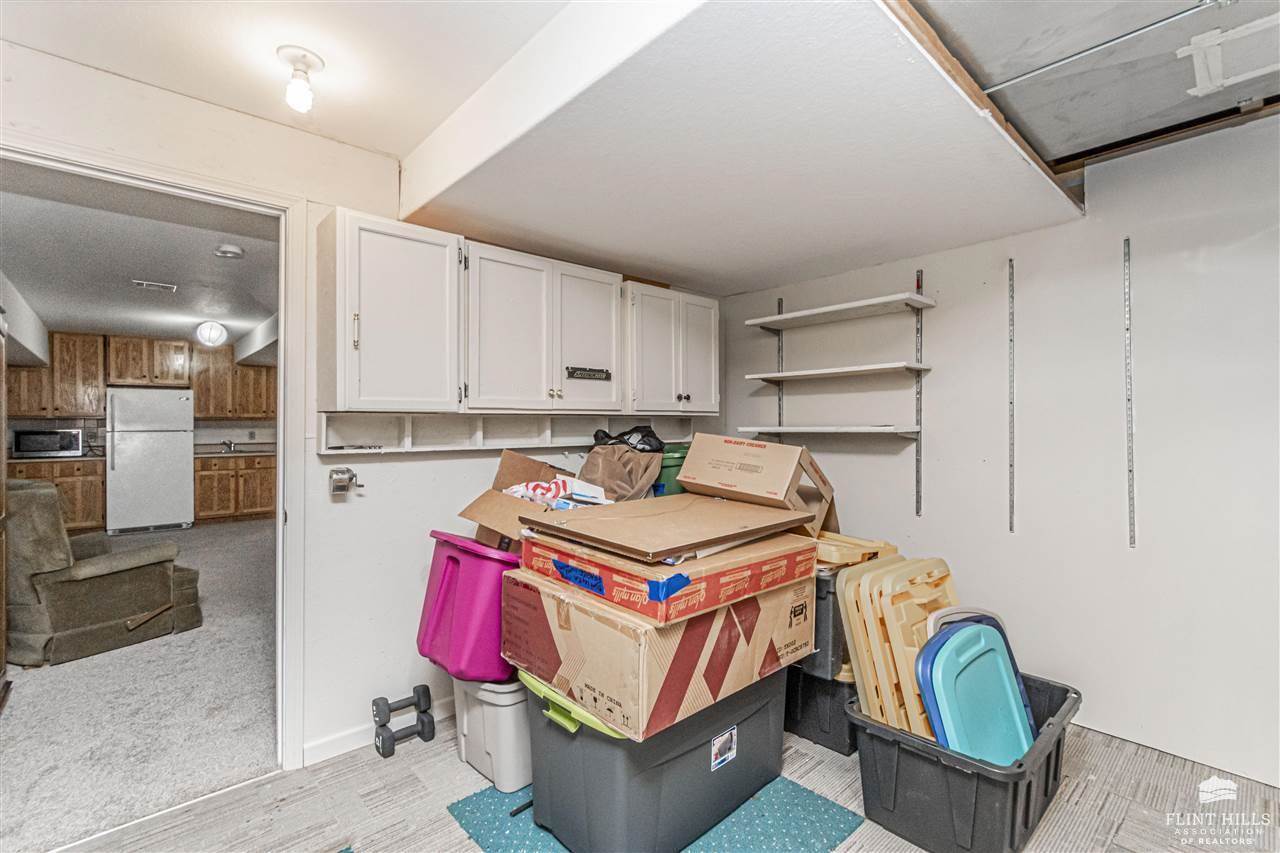 1614 West 1st Street, Abilene, KS 67410