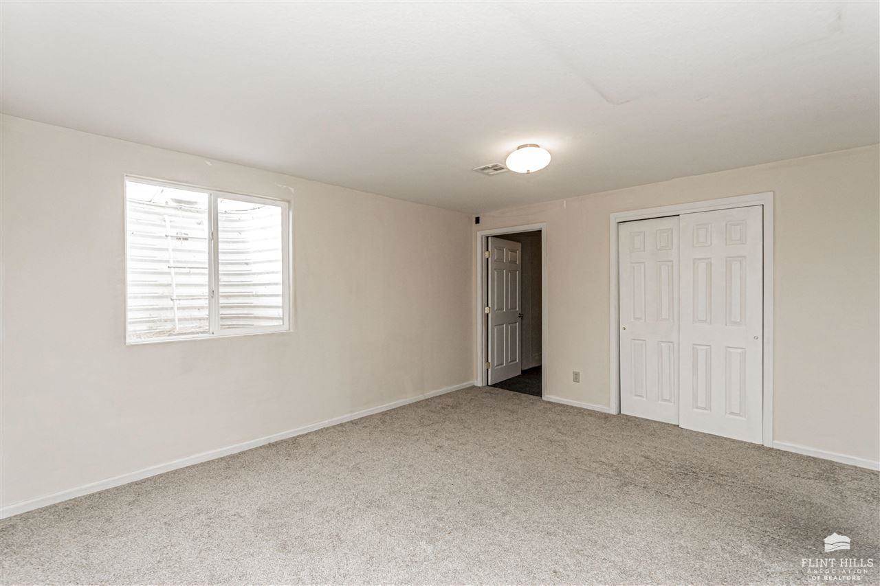 1614 West 1st Street, Abilene, KS 67410