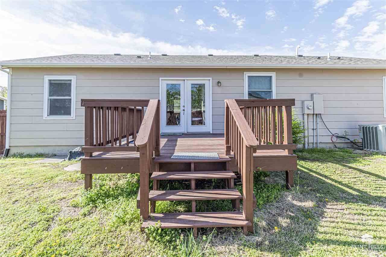 1614 West 1st Street, Abilene, KS 67410