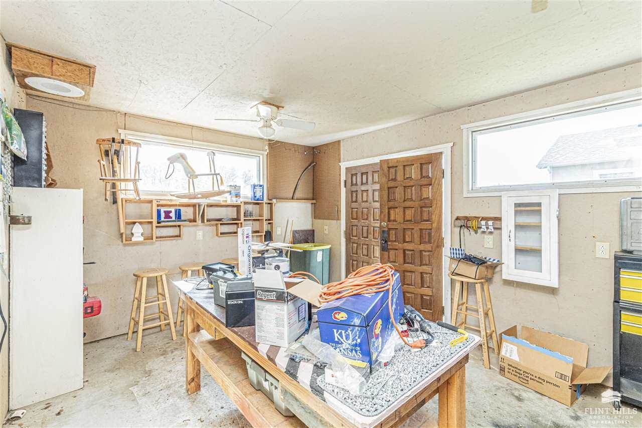 1614 West 1st Street, Abilene, KS 67410