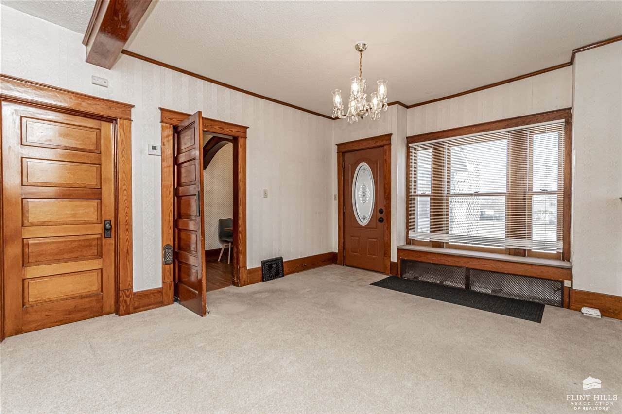 215 16th Street, Ogden, KS 66517