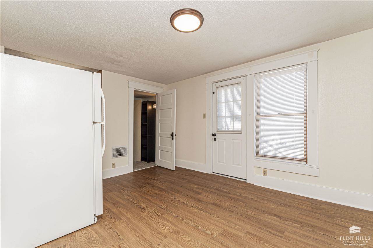 215 16th Street, Ogden, KS 66517