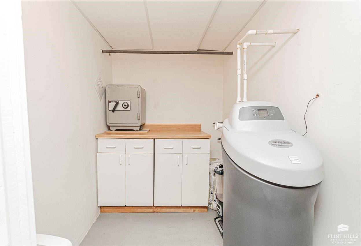 215 16th Street, Ogden, KS 66517