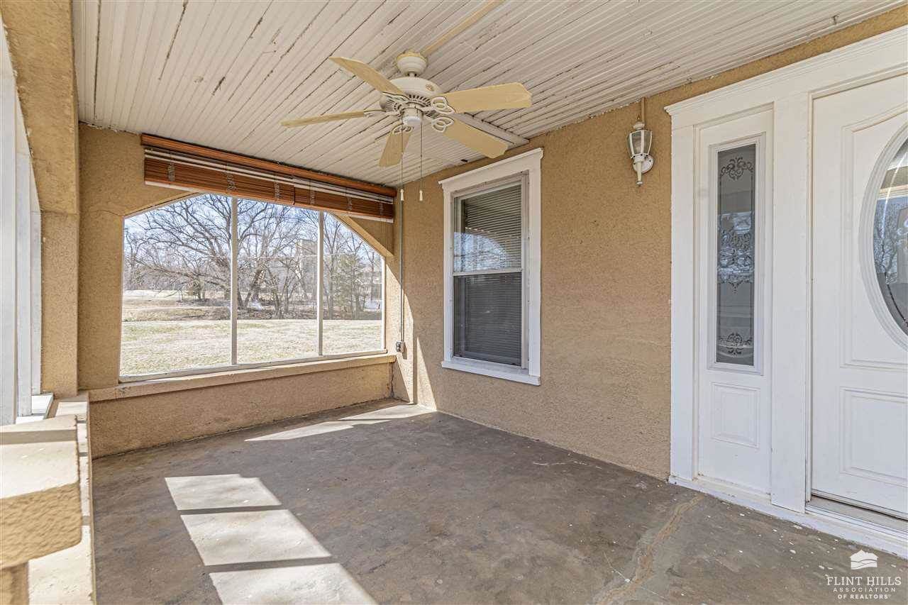 215 16th Street, Ogden, KS 66517